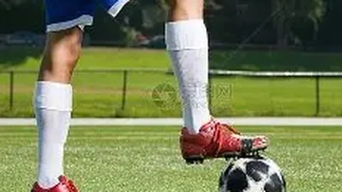 巴萨18场连胜，弗里克与哈维历史战绩并驾齐驱