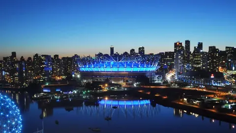 丹麦女足队长与瑞典女足队长国家队激战，私交情谊仍显。