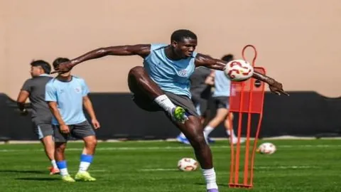 中超杯冠军数哪家领跑？广州恒大四冠，上海申花五次登顶居首